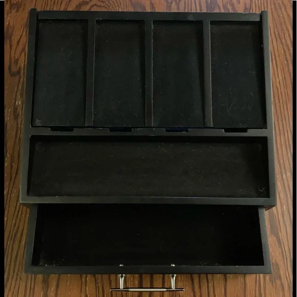 Jewelry Display Box - Picture 2 of 4